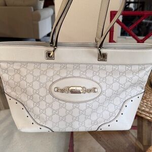 Authentic Gucci Guccissima lge tote winter white/leather